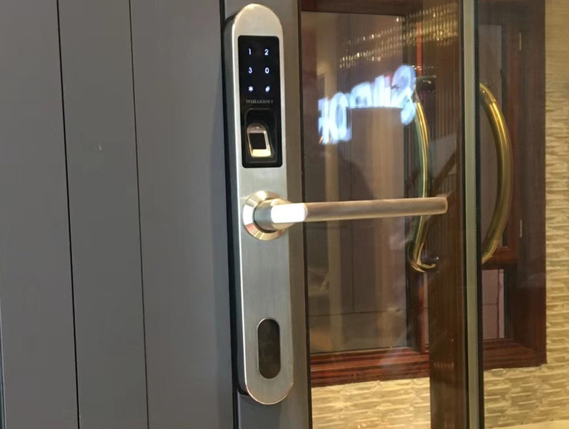 kha nang chiu nhiet cua khoa cua nhom kinh rat cao